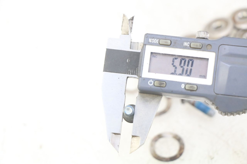 photo de ŚRUBA TARCZY HAMULCOWEJ PIAGGIO BEVERLY 125 (2010 - 2015) - Szczegół części