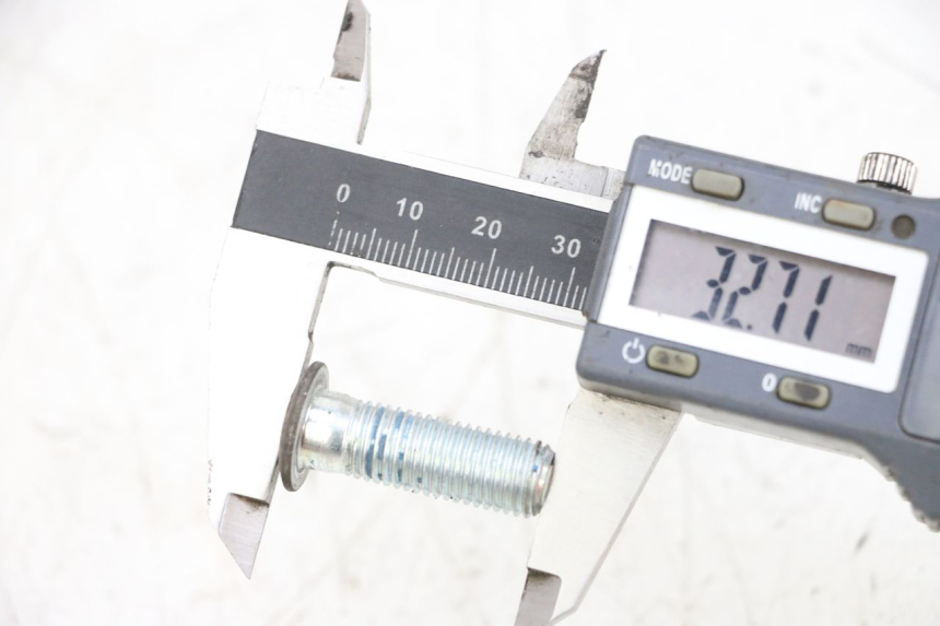 photo de ŚRUBA TARCZY HAMULCOWEJ MBK BOOSTER SPIRIT NAKED 50 (2004 - 2017) - Inny kąt widzenia