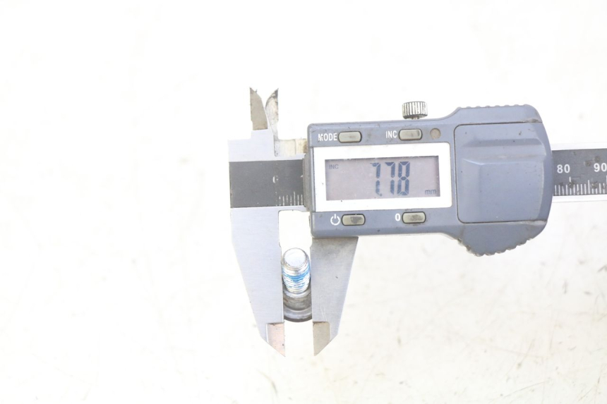 photo de ŚRUBA TARCZY HAMULCOWEJ SUZUKI BURGMAN 650 (2002 - 2004) - Szczegół części