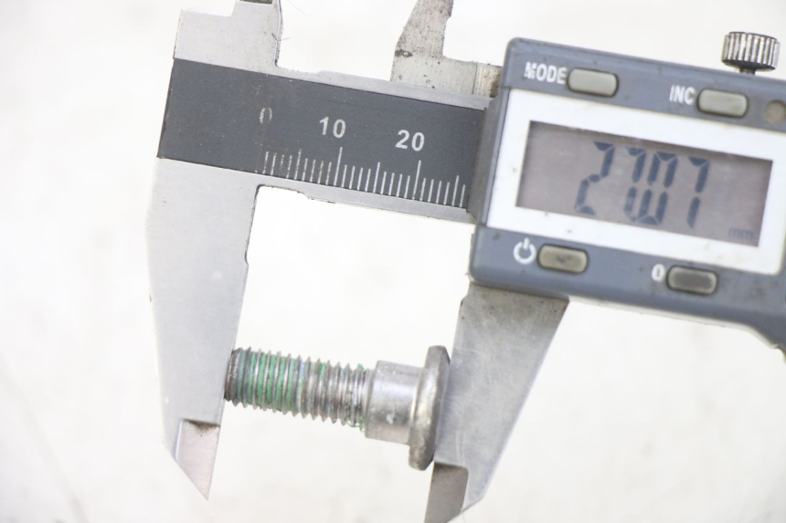 photo de ŚRUBA TARCZY HAMULCOWEJ HONDA CA REBEL 125 (1995 - 2001) - Zoom stanu zużycia