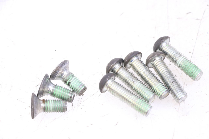 photo de ŚRUBA TARCZY HAMULCOWEJ PEUGEOT CITYSTAR 50 (2013 - 2017) - Szczegół części