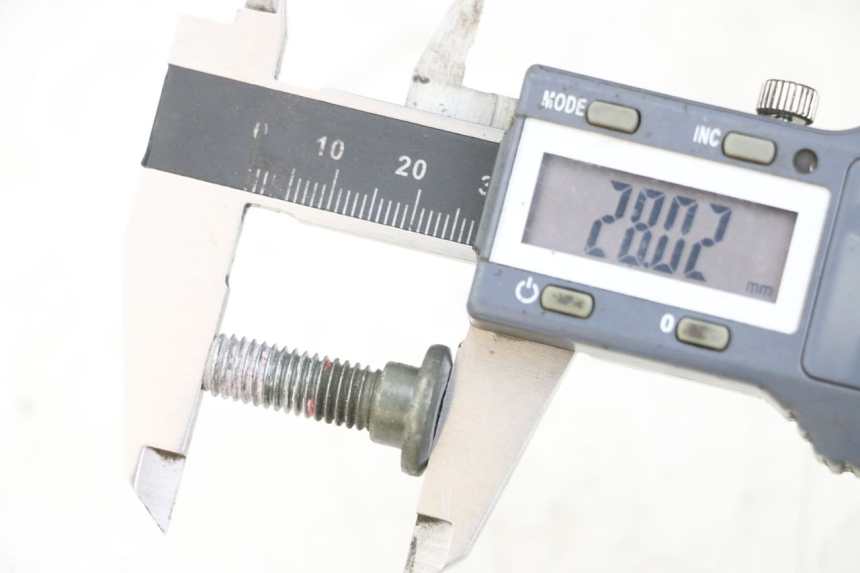 photo de ŚRUBA TARCZY HAMULCOWEJ SYM CROX 4T 50 (2016 - 2023) - Szczegół części