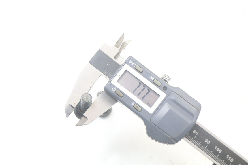 photo de ŚRUBA TARCZY HAMULCOWEJ SYM CROX 4T 50 (2016 - 2023) - Zbliżenie techniczne