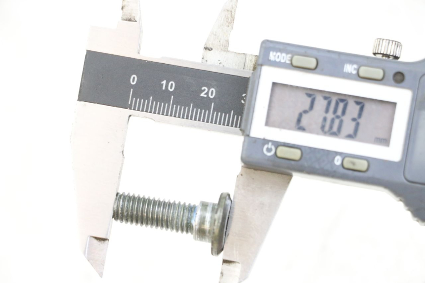 photo de ŚRUBA TARCZY HAMULCOWEJ LONGJIA DIGITA 4T 50 (2019 - 2022) - Zoom stanu zużycia