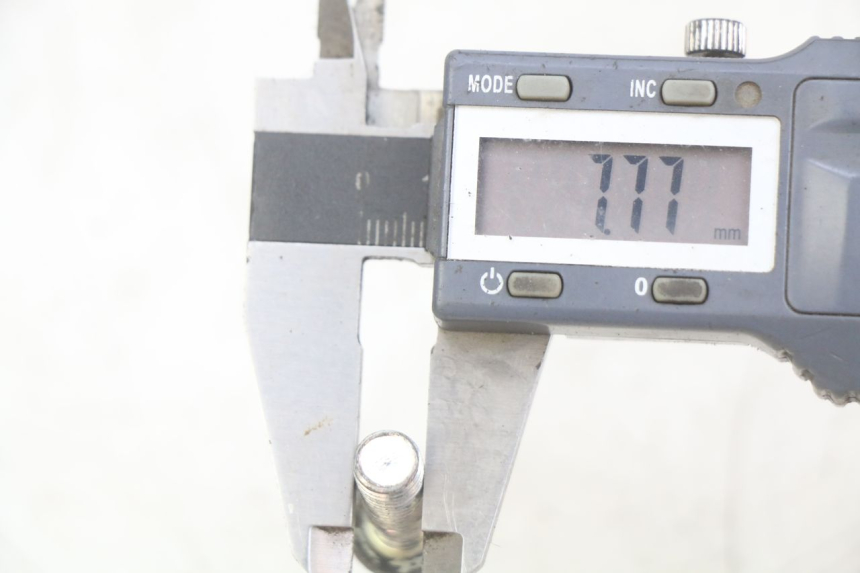 photo de ŚRUBA TARCZY HAMULCOWEJ PEUGEOT DJANGO 4T 50 (2014 - 2019) - Zoom stanu zużycia