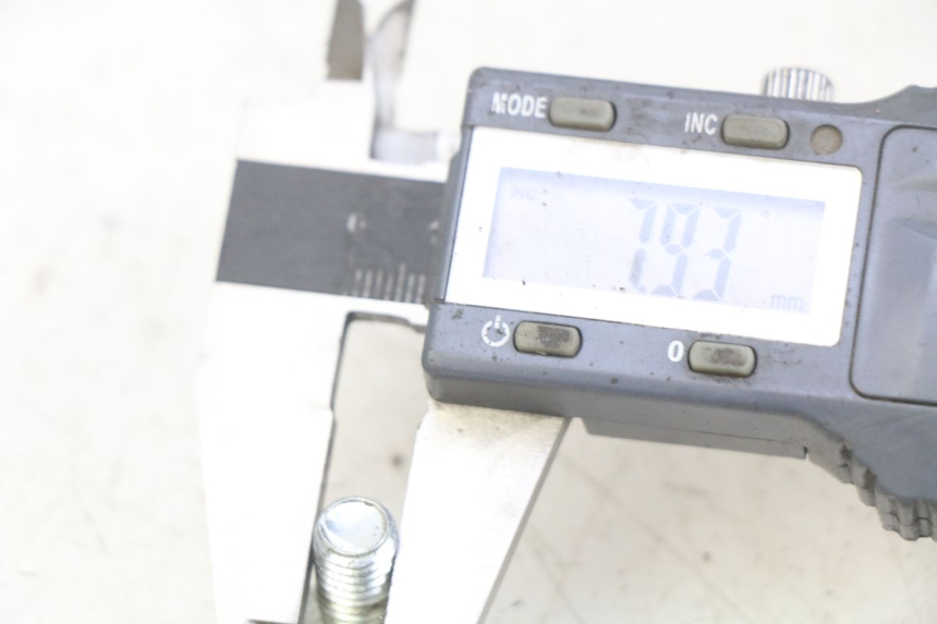 photo de ŚRUBA TARCZY HAMULCOWEJ PEUGEOT ELYSEO 125 (1999 - 2004) - Zoom stanu zużycia