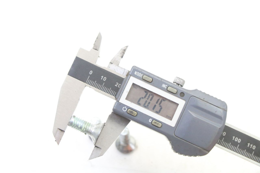 photo de ŚRUBA TARCZY HAMULCOWEJ PEUGEOT ELYSEO 125 (1999 - 2004) - Zoom stanu zużycia