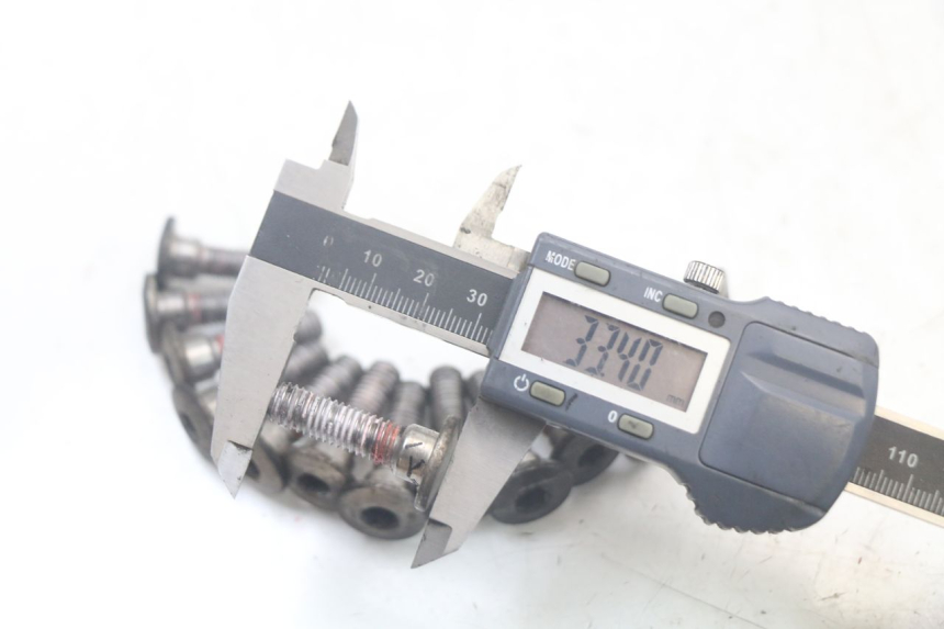 photo de ŚRUBA TARCZY HAMULCOWEJ KAWASAKI ER-6 ER6 N 650 (2012 - 2016) - Inny kąt widzenia