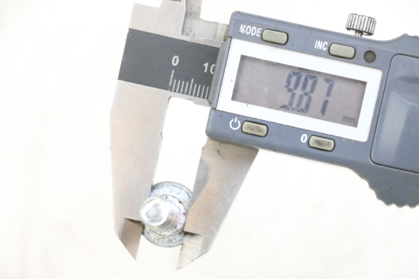 photo de ŚRUBA TARCZY HAMULCOWEJ EUROCKA RETRO 50 (2007 - 2014) - Szczegół części