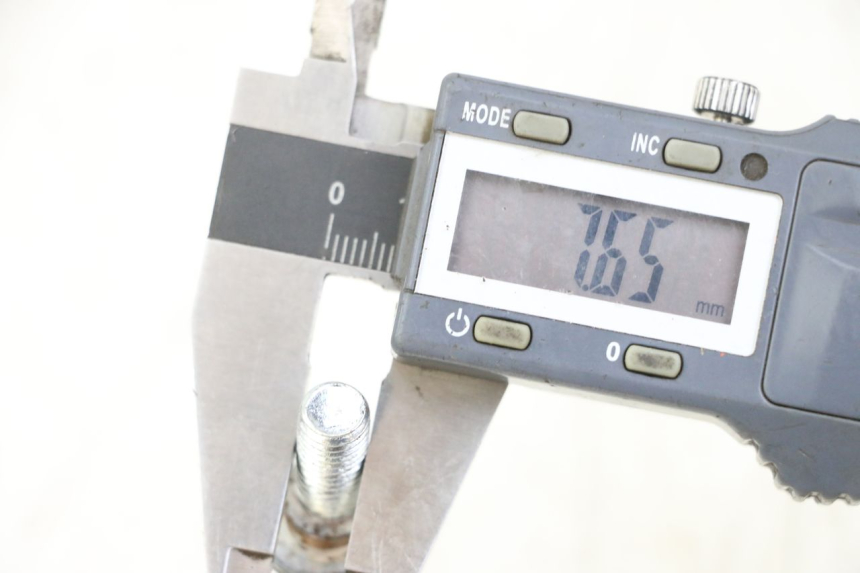 photo de ŚRUBA TARCZY HAMULCOWEJ EUROCKA RETRO 50 (2007 - 2014) - Inny kąt widzenia