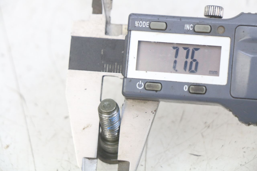 photo de ŚRUBA TARCZY HAMULCOWEJ SYM FIDDLE 3 III 125 (2014 - 2020) - Zoom stanu zużycia