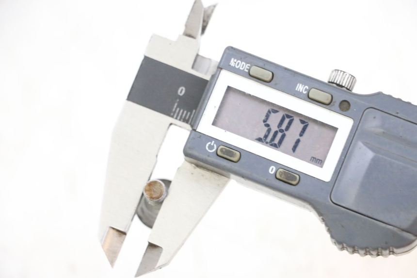 photo de ŚRUBA TARCZY HAMULCOWEJ YAMAHA FJR ABS 1300 (2006 - 2012) - Szczegół części