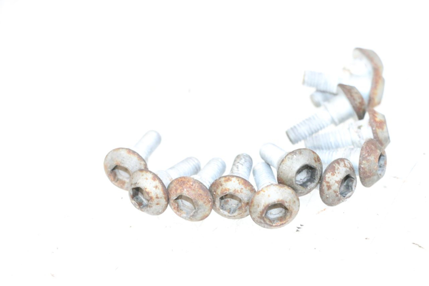 photo de ŚRUBA TARCZY HAMULCOWEJ YAMAHA FJR ABS 1300 (2006 - 2012) - Inny kąt widzenia