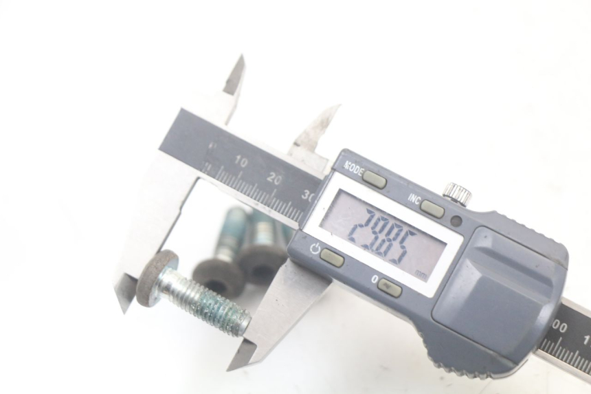 photo de ŚRUBA TARCZY HAMULCOWEJ MBK FLAME X 125 (2004 - 2007) - Inny kąt widzenia