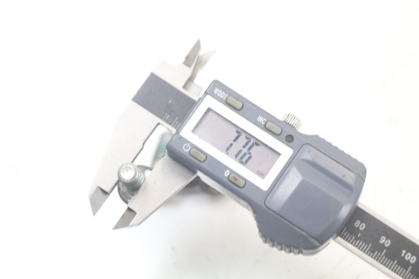 photo de ŚRUBA TARCZY HAMULCOWEJ MBK FLAME X 125 (2004 - 2007) - Zbliżenie techniczne