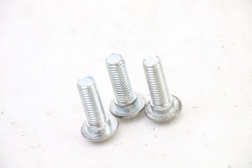 photo de ŚRUBA TARCZY HAMULCOWEJ VENESI FLY RETRO 4T 50 (2020 - 2025) - Zoom stanu zużycia