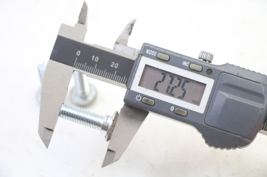 photo de ŚRUBA TARCZY HAMULCOWEJ VENESI FLY RETRO 4T 50 (2020 - 2025) - Inny kąt widzenia