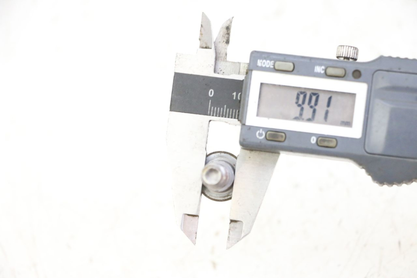 photo de ŚRUBA TARCZY HAMULCOWEJ HONDA FORZA ABS 300 (2013 - 2017) - Zoom stanu zużycia