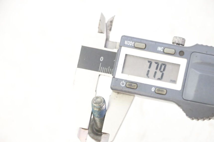 photo de ŚRUBA TARCZY HAMULCOWEJ SUZUKI GS GSE 500 (2001 - 2003) - Inny kąt widzenia