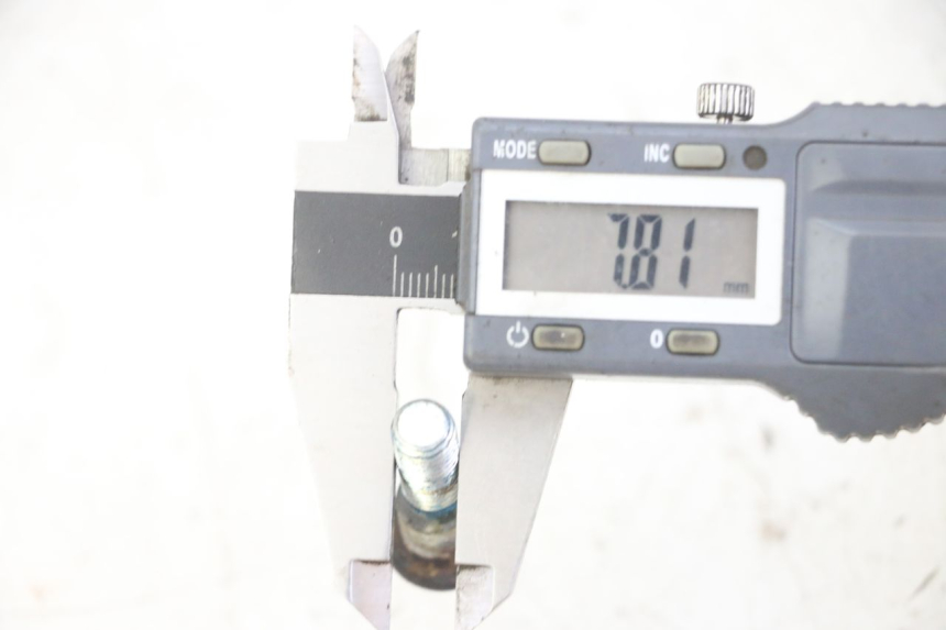 photo de ŚRUBA TARCZY HAMULCOWEJ SUZUKI GS GSE 500 (2001 - 2003) - Stan powierzchni