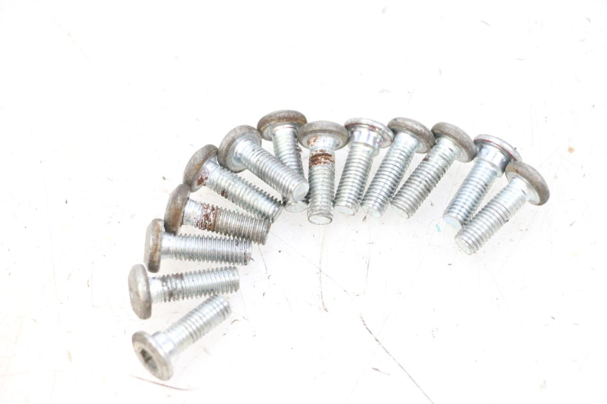 photo de ŚRUBA TARCZY HAMULCOWEJ JM MOTORS GTS 125 (2015 - 2019) - Inny kąt widzenia