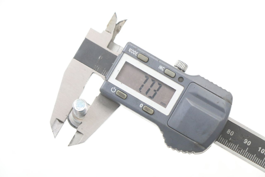 photo de ŚRUBA TARCZY HAMULCOWEJ JINLUN JL HIGHLANDER 125 (2007 - 2015) - Zbliżenie techniczne