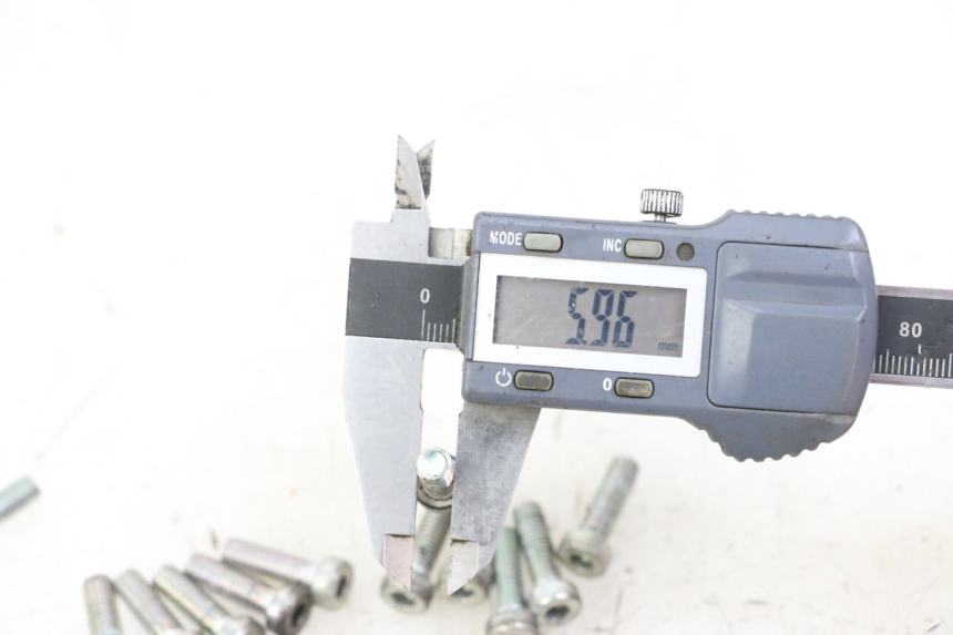 photo de ŚRUBA TARCZY HAMULCOWEJ KEEWAY K-LIGHT KLIGHT 125 (2018 - 2025) - Inny kąt widzenia