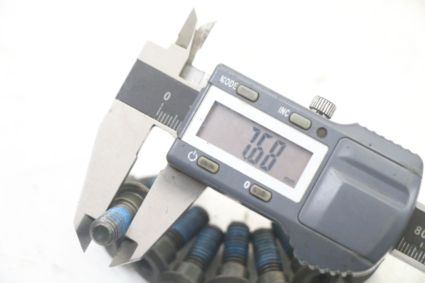 photo de ŚRUBA TARCZY HAMULCOWEJ KYMCO XCITING 500 (2007 - 2010) - Inny kąt widzenia