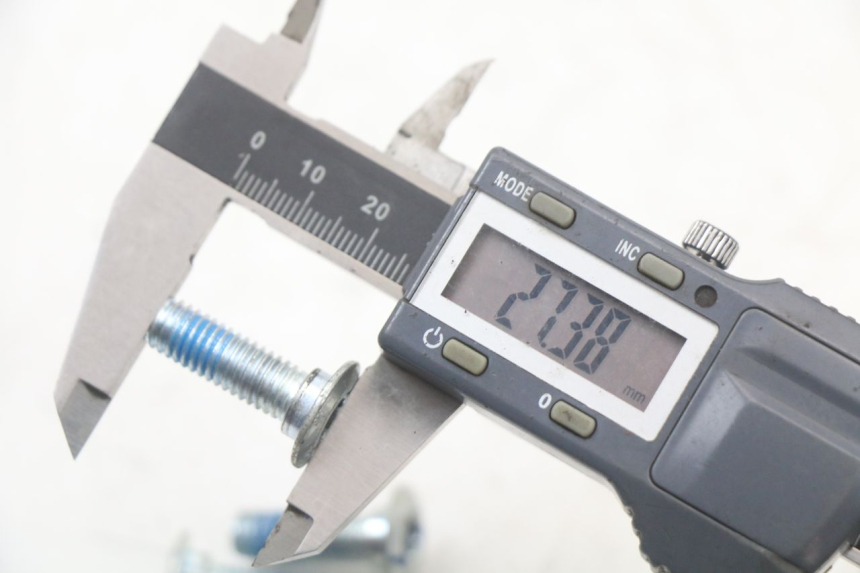 photo de ŚRUBA TARCZY HAMULCOWEJ MASH LEGEND'R 4T 50 (2021 - 2025) - Zoom stanu zużycia