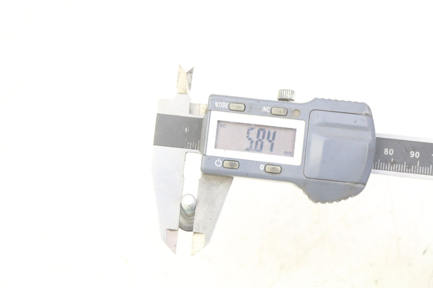 photo de ŚRUBA TARCZY HAMULCOWEJ YAMAHA MT ABS 125 (2014 - 2018) - Zbliżenie techniczne