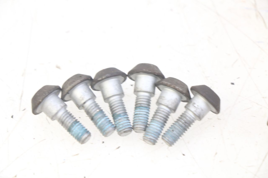 photo de ŚRUBA TARCZY HAMULCOWEJ YAMAHA MT ABS 125 (2014 - 2018) - Punkty mocowania