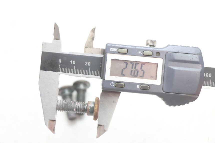 photo de ŚRUBA TARCZY HAMULCOWEJ IMF INDUSTRIE NEW PACH 2T 50 (2014 - 2020) - Zoom stanu zużycia