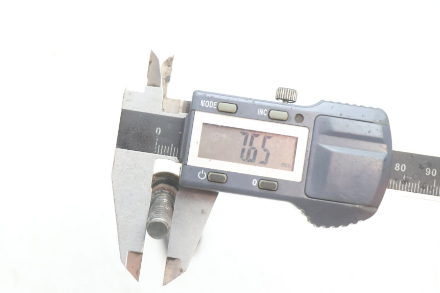 photo de ŚRUBA TARCZY HAMULCOWEJ IMF INDUSTRIE NEW PACH 2T 50 (2014 - 2020) - Zbliżenie techniczne