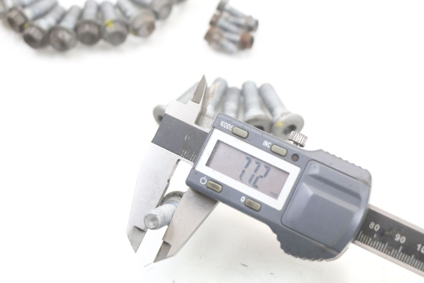 photo de ŚRUBA TARCZY HAMULCOWEJ MOTO GUZZI NORGE 8V GT 1200 (2011 - 2016) - Widok produktu