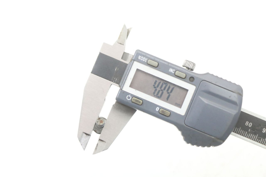 photo de ŚRUBA TARCZY HAMULCOWEJ MOTO GUZZI NORGE 8V GT 1200 (2011 - 2016) - Stan powierzchni