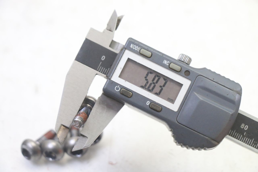 photo de ŚRUBA TARCZY HAMULCOWEJ HONDA NTV DEAUVILLE 650 (2001 - 2006) - Punkty mocowania