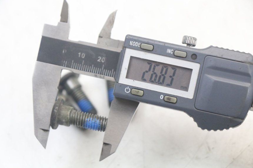 photo de ŚRUBA TARCZY HAMULCOWEJ SYM ORBIT III 3 4T 50 (2018 - 2021) - Inny kąt widzenia