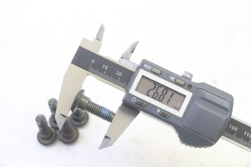 photo de ŚRUBA TARCZY HAMULCOWEJ SYM ORBIT III 3 4T 50 (2021 - 2025) - Inny kąt widzenia