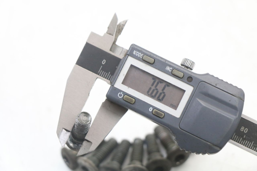 photo de ŚRUBA TARCZY HAMULCOWEJ PEUGEOT BELVILLE 125 (2017 - 2021) - Inny kąt widzenia