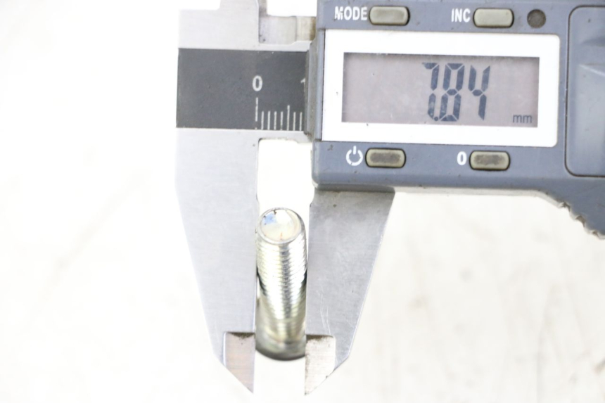 photo de ŚRUBA TARCZY HAMULCOWEJ PEUGEOT SATELIS 125 (2013 - 2018) - Zoom stanu zużycia