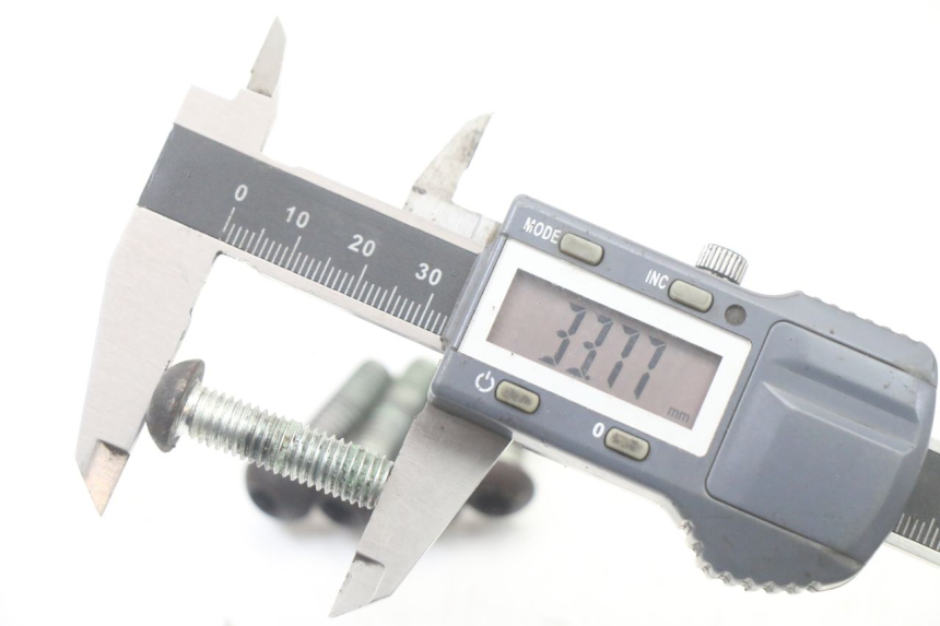 photo de ŚRUBA TARCZY HAMULCOWEJ PEUGEOT SATELIS COMPRESSOR K15 125 (2006 - 2009) - Zoom stanu zużycia