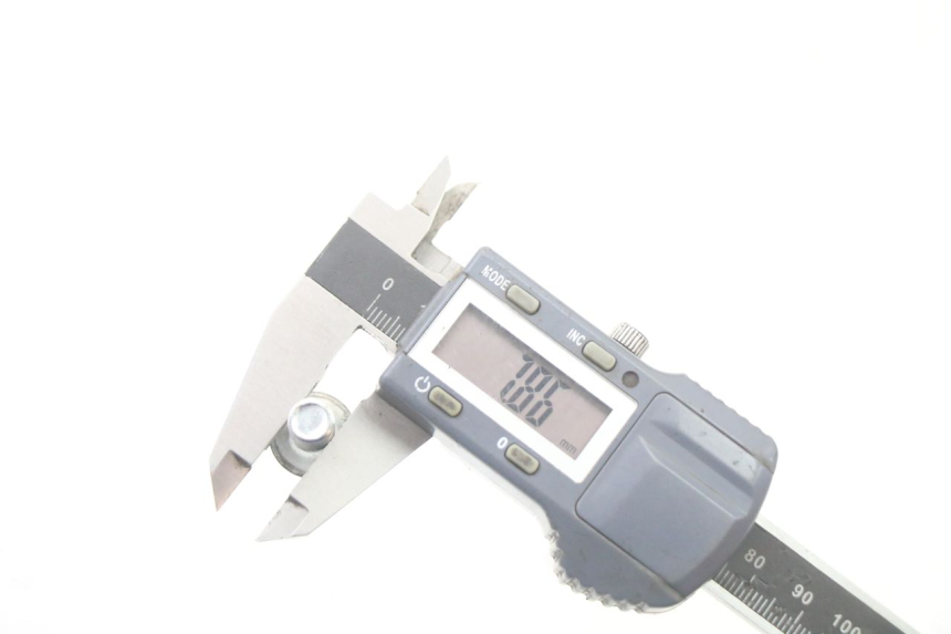 photo de ŚRUBA TARCZY HAMULCOWEJ PEUGEOT TREKKER TKR 50 (2005 - 2014) - Zbliżenie techniczne