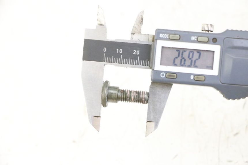 photo de ŚRUBA TARCZY HAMULCOWEJ PEUGEOT TWEET 4T 50 (2014 - 2019) - Zoom stanu zużycia