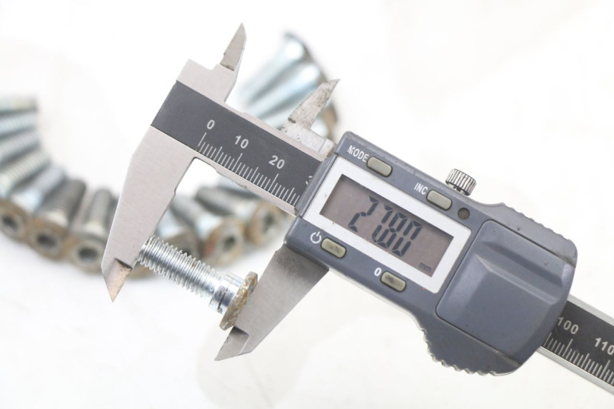 photo de ŚRUBA TARCZY HAMULCOWEJ REGAL RAPTOR RAXTER 2 125 (2007 - 2015) - Zoom stanu zużycia