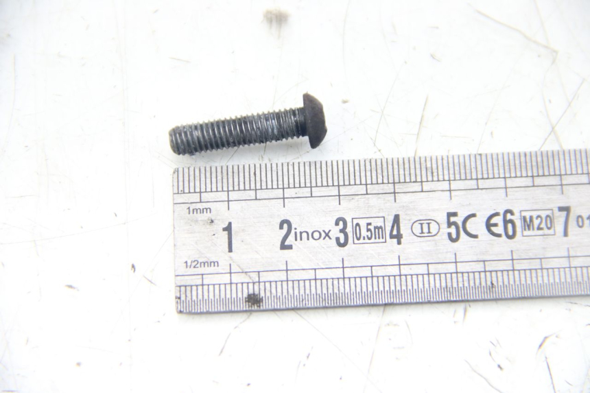 photo de ŚRUBA TARCZY HAMULCOWEJ GILERA RUNNER SP 50 (2009 - 2017) - Zoom stanu zużycia