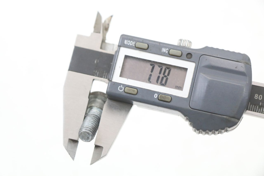 photo de ŚRUBA TARCZY HAMULCOWEJ DAELIM S3 125 (2010 - 2017) - Zbliżenie techniczne