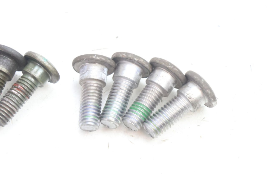 photo de ŚRUBA TARCZY HAMULCOWEJ HONDA SH 125 (2001 - 2003) - Zoom stanu zużycia