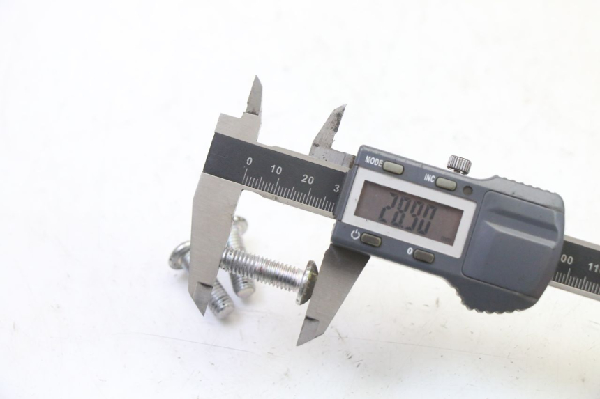 photo de ŚRUBA TARCZY HAMULCOWEJ PEUGEOT STREETZONE I NAKED 2T 50 (2018 - 2020) - Inny kąt widzenia