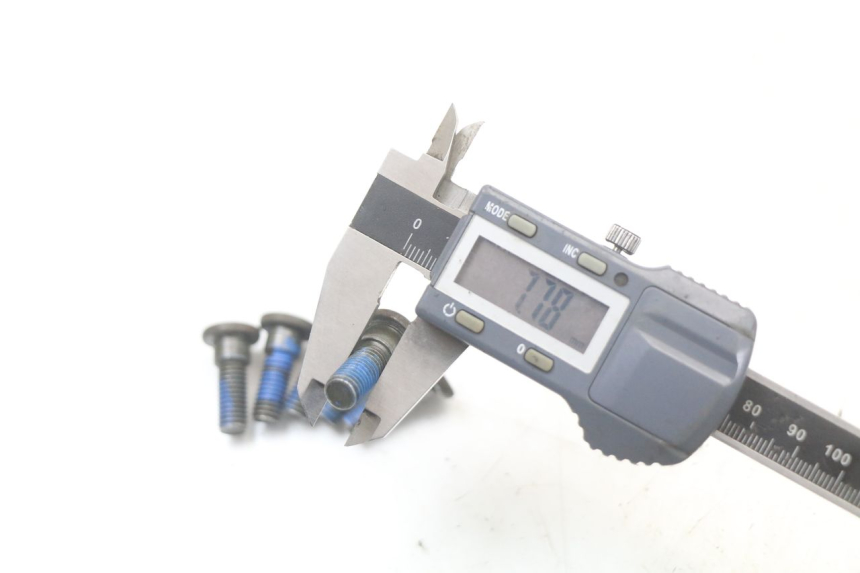 photo de ŚRUBA TARCZY HAMULCOWEJ KYMCO SUPER 8 125 (2008 - 2015) - Zbliżenie techniczne