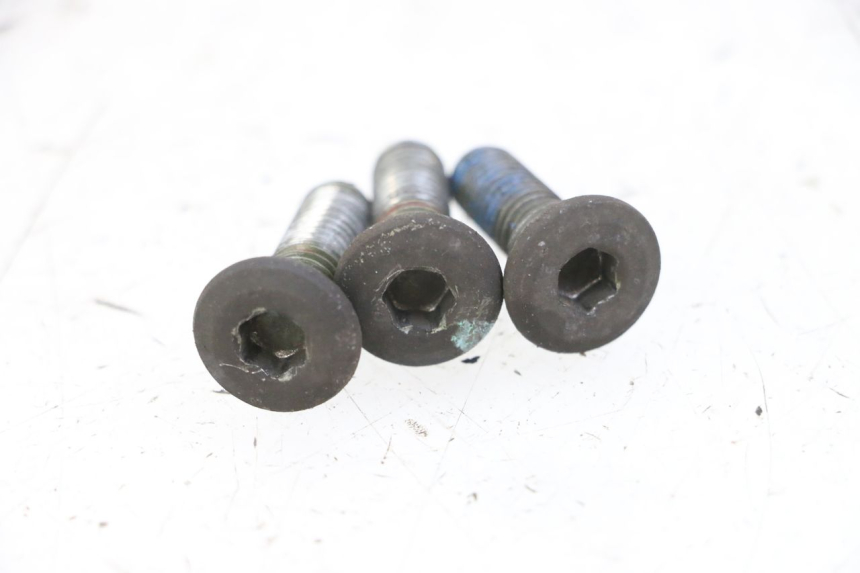 photo de ŚRUBA TARCZY HAMULCOWEJ SYM FIDDLE 3 III 50 (2014 - 2020) - Inny kąt widzenia